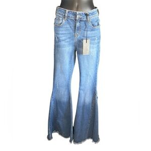 Lucky & Blessed NWT women’s Dark wash High rise FLARE DENIM JEANS size 2